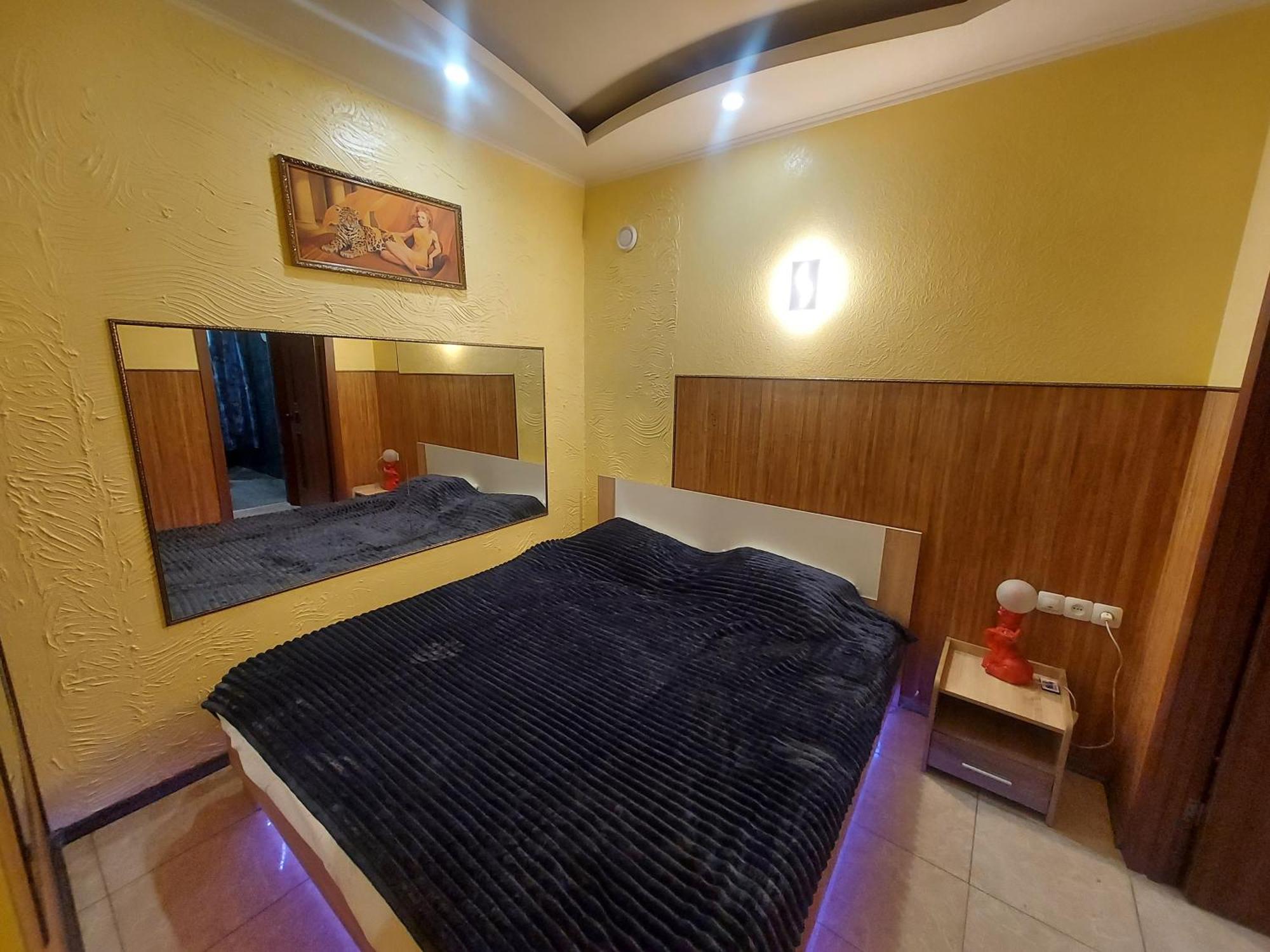 Arnautskaya Apartments Oldenburg Bagian luar foto